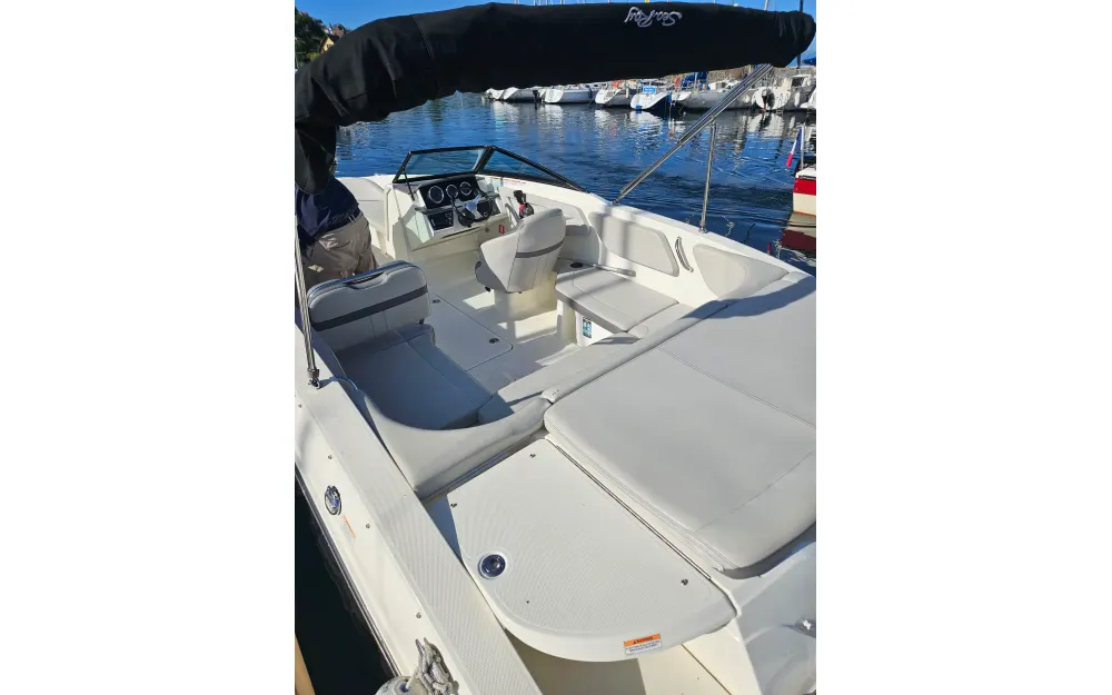 slider 4 Sea Ray  210 SPX OB