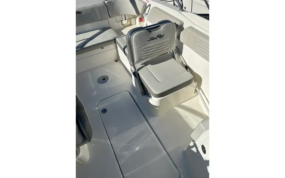 slider 6 Sea Ray 210 SPX OB