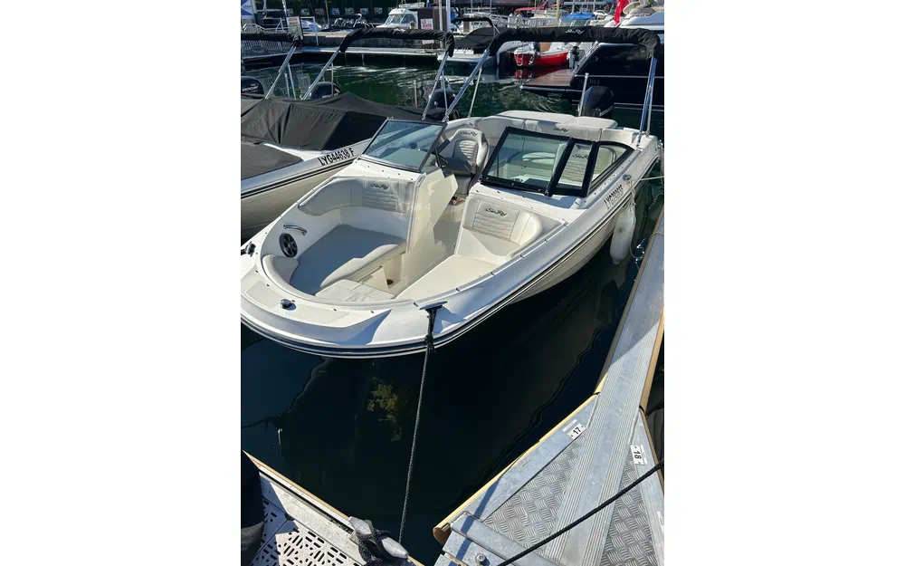 slider 0 Sea Ray 210 SPX OB