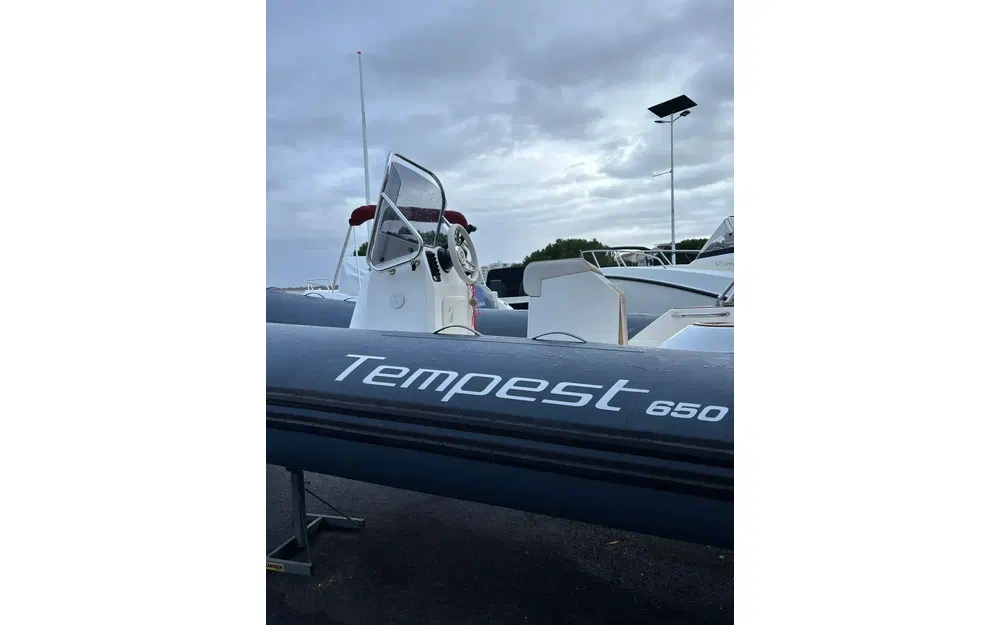 slider 10 Capelli Tempest 650 Luxe