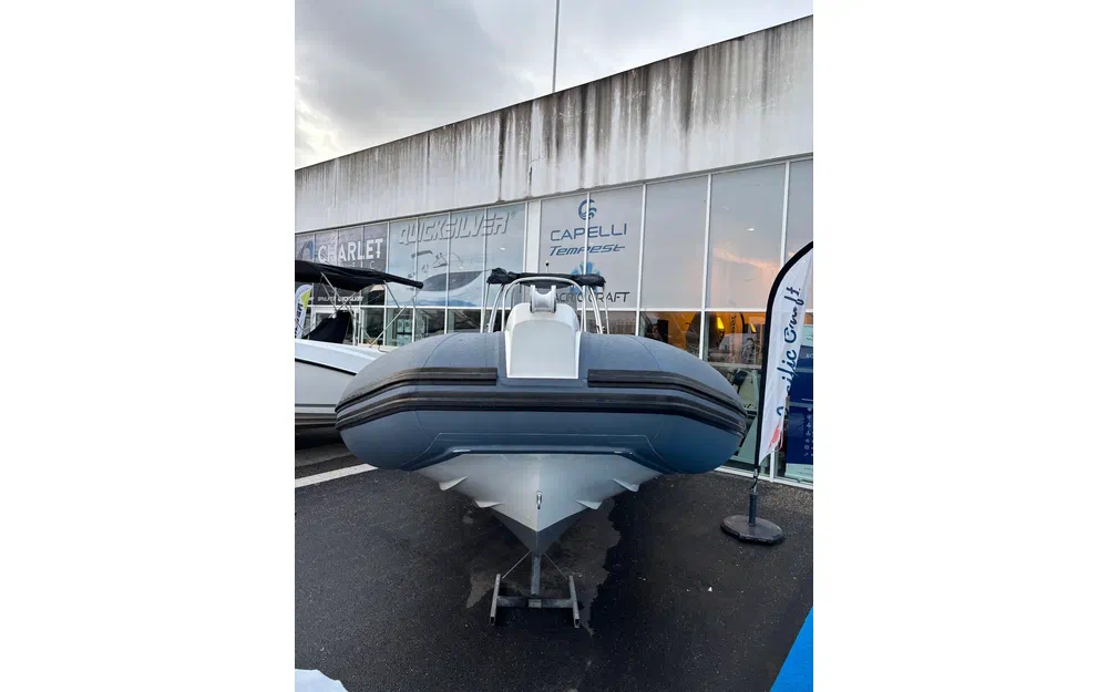 slider 8 Capelli Tempest 650 Luxe