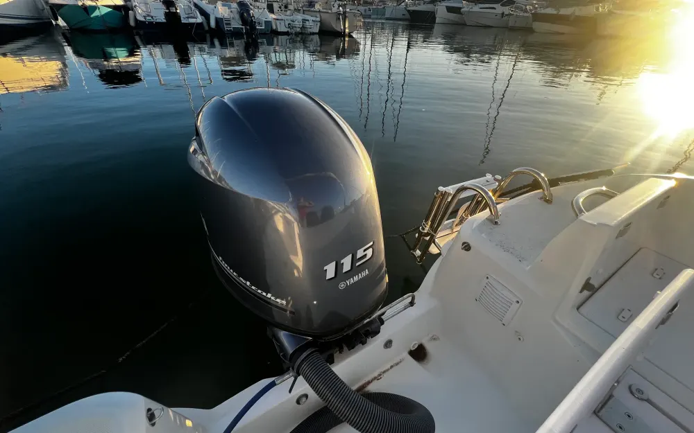 slider 12 Jeanneau Cap Camarat 5.5 CC Serie 2