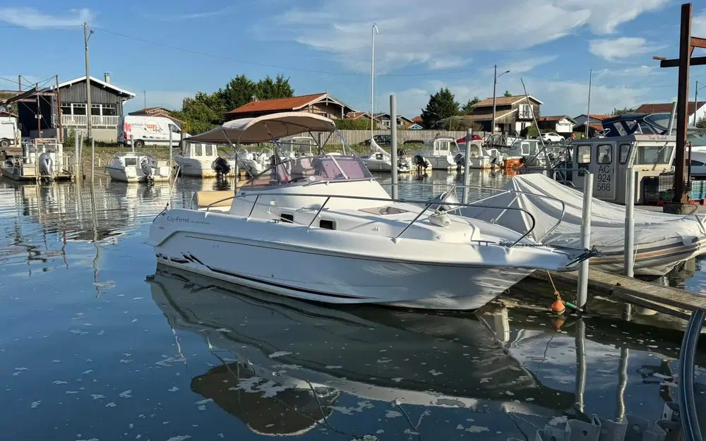 slider 0 B2 Marine Cap Ferret 752