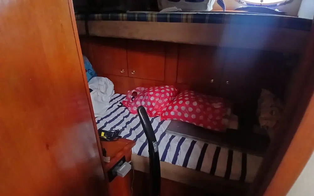 slider 11 Cruisers Yachts 440 Express