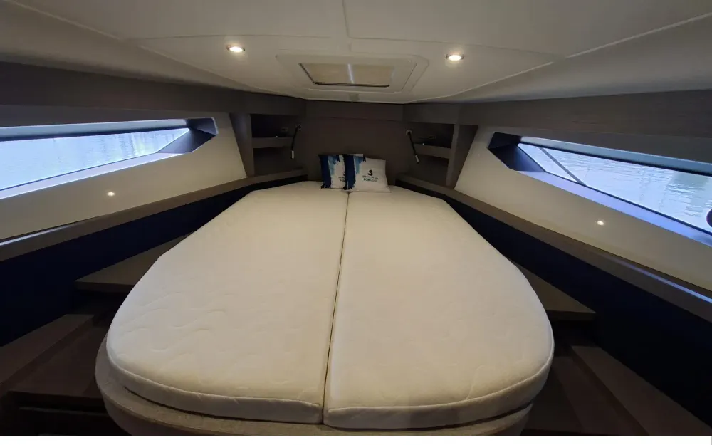 slider 9 Beneteau Gran Turismo 41