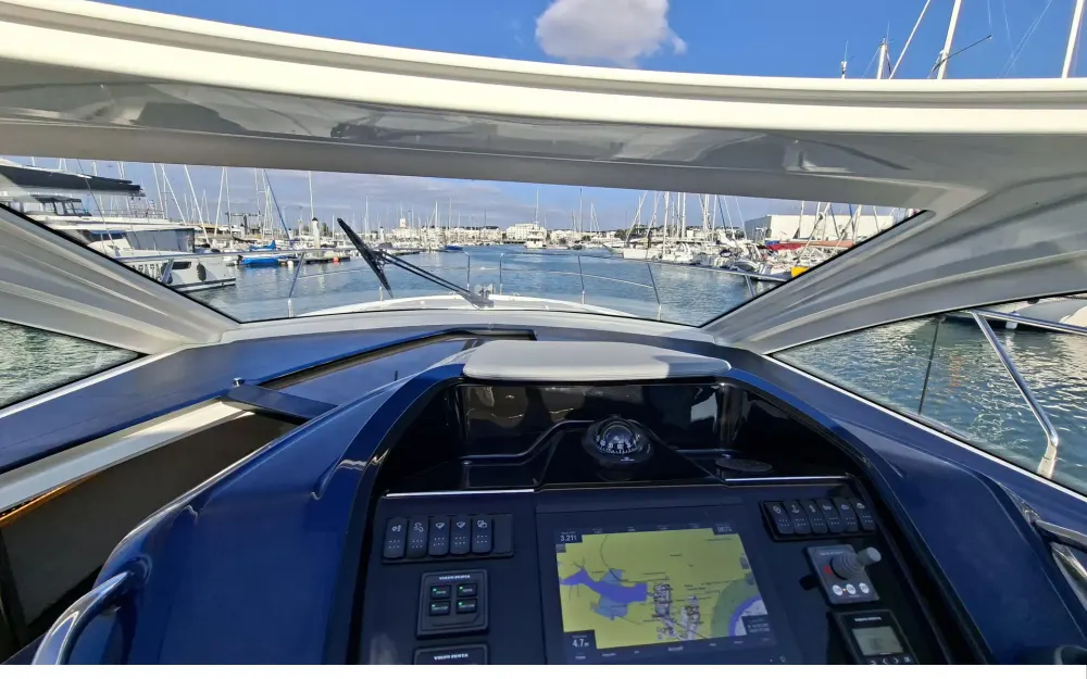 slider 12 Beneteau Gran Turismo 41