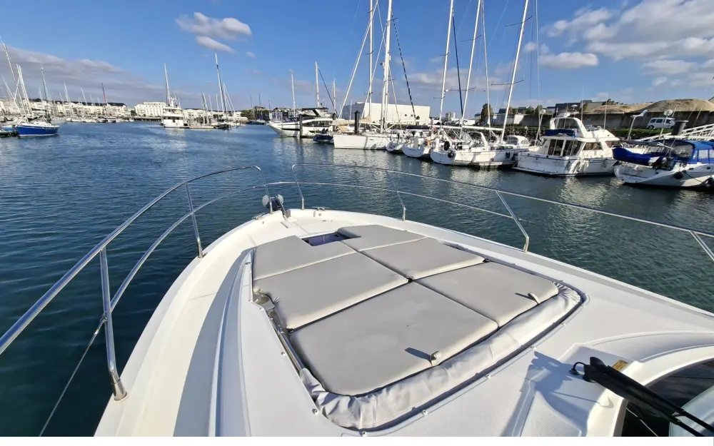 slider 13 Beneteau Gran Turismo 41