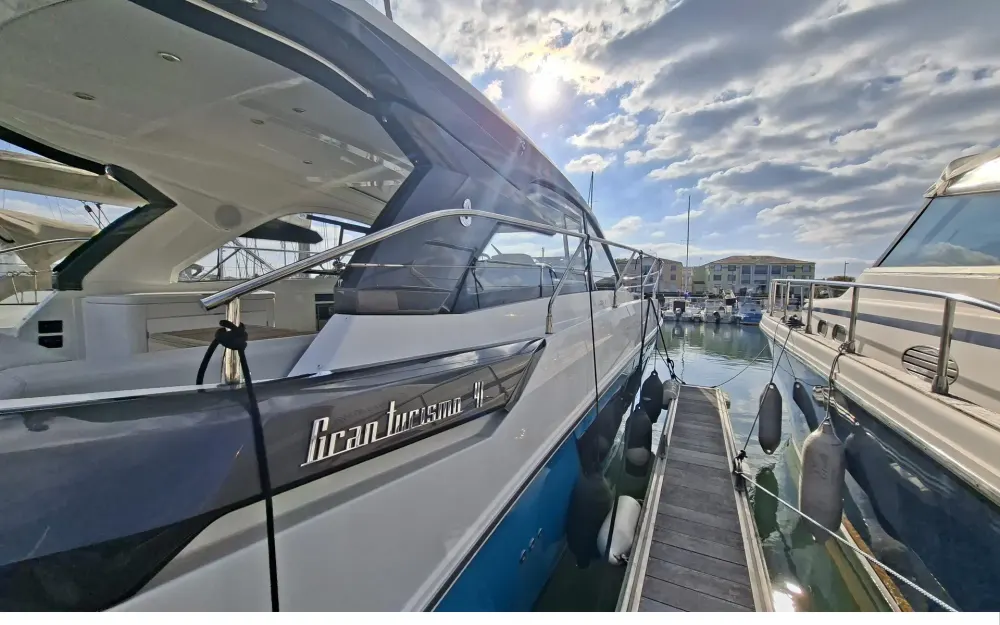 slider 16 Beneteau Gran Turismo 41