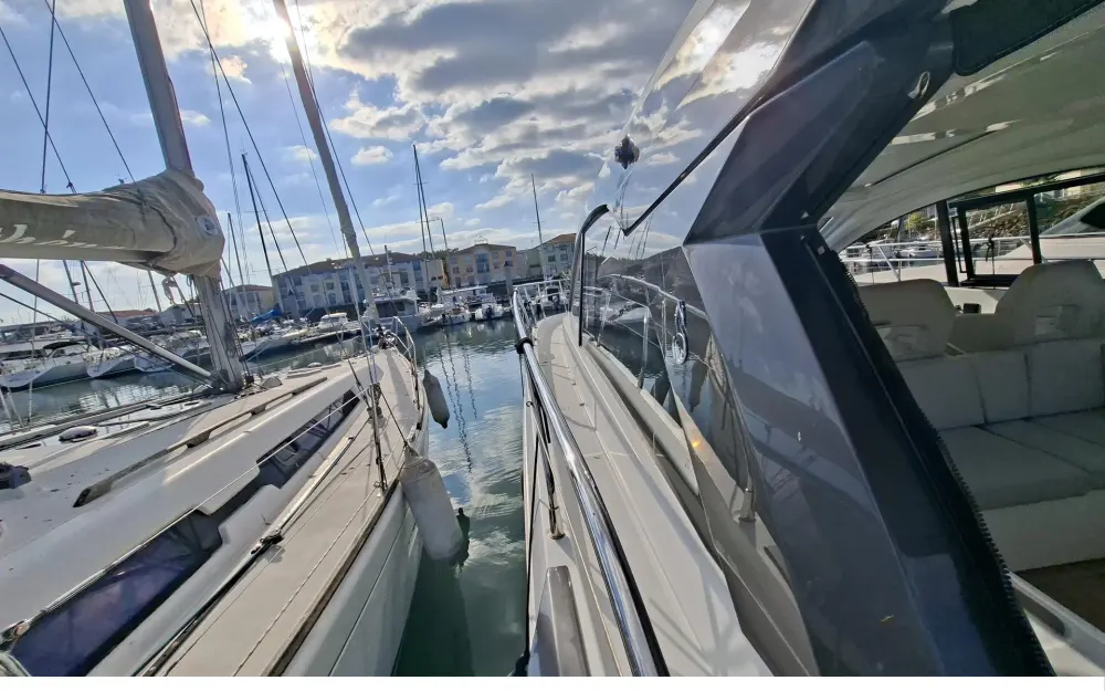 slider 18 Beneteau Gran Turismo 41