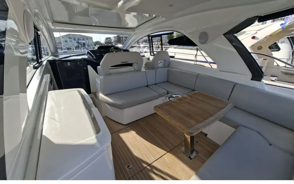slider 4 Beneteau Gran Turismo 41