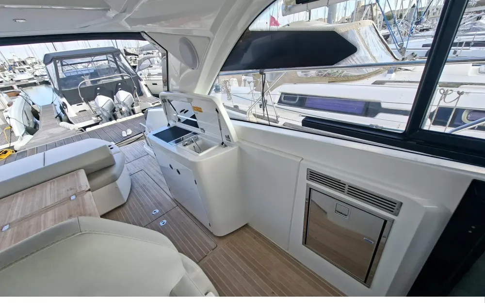 slider 6 Beneteau Gran Turismo 41