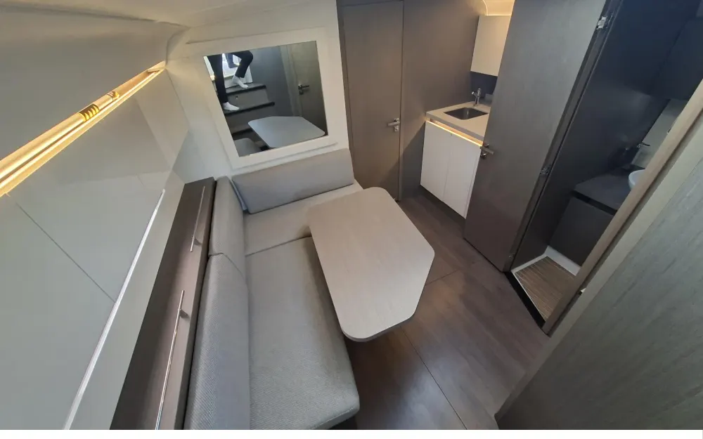 slider 7 Beneteau Gran Turismo 41