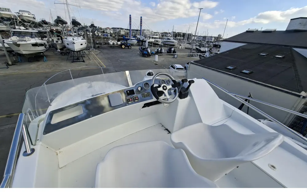 slider 24 Beneteau Antares 980