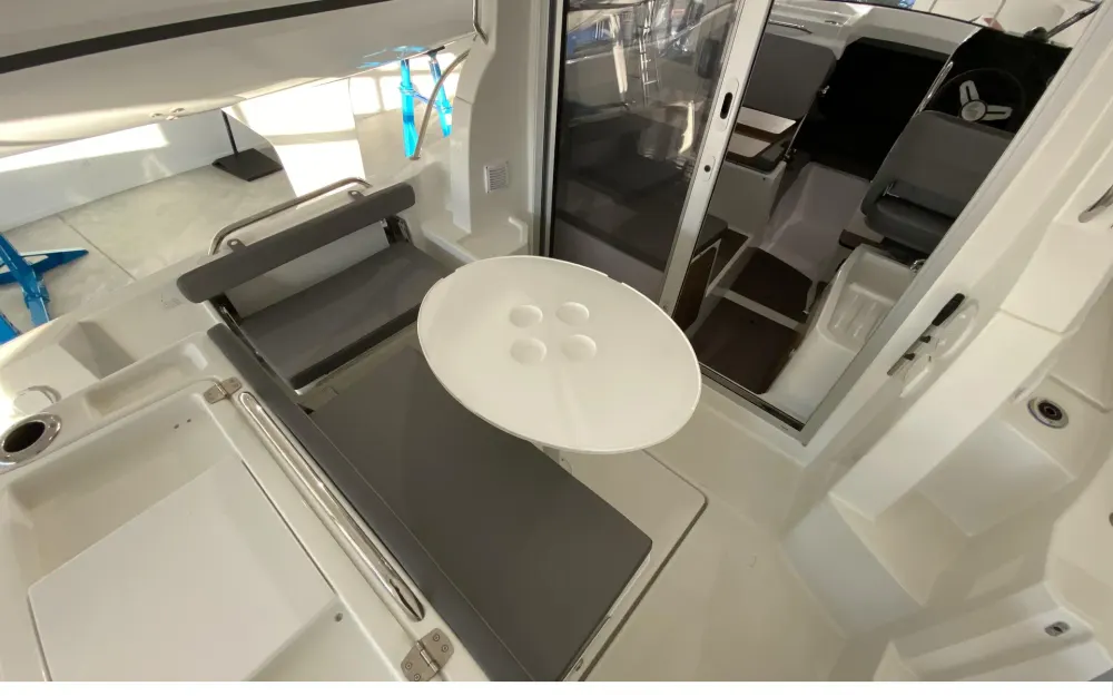 slider 7 Beneteau Antares 7 OB