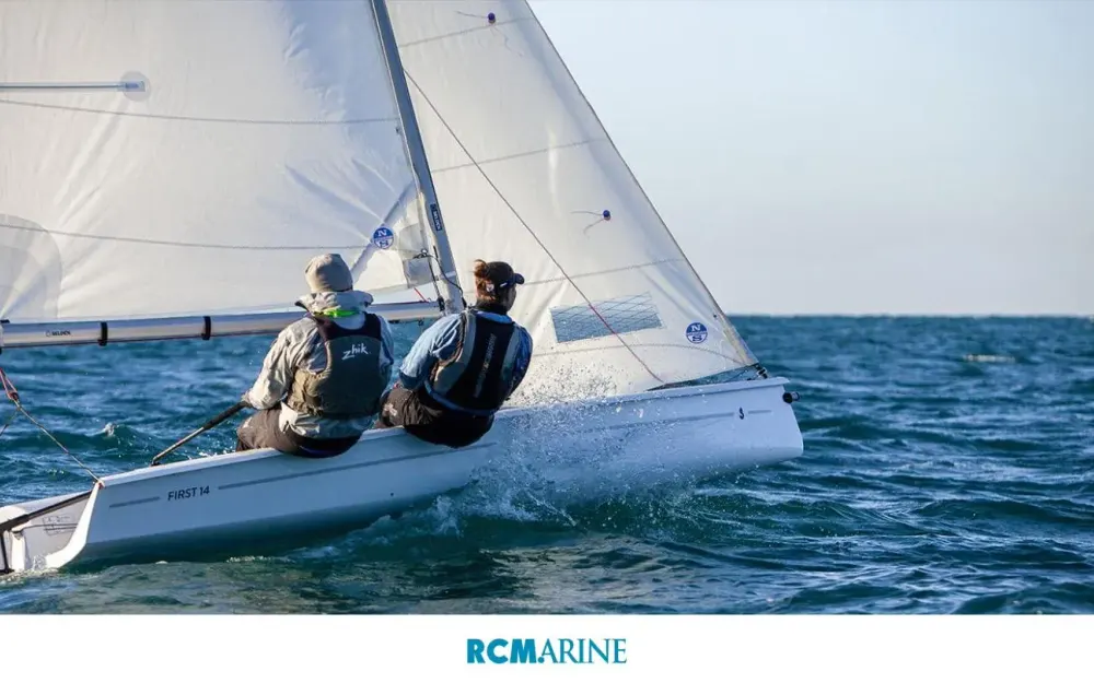 slider 0 Beneteau First 14