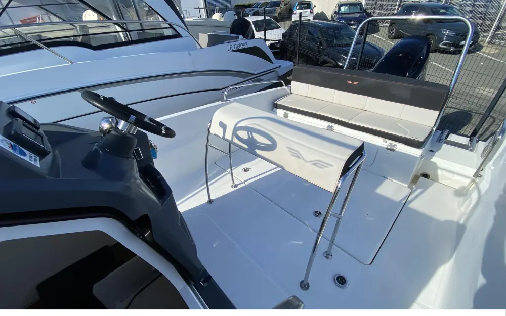 slider 9 Beneteau Flyer 6.6 SPACEdeck