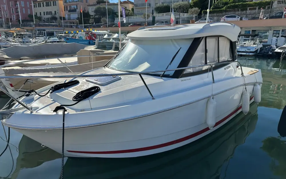 slider 0 Beneteau Antares 680