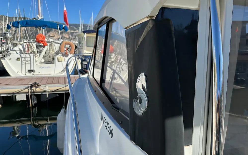 slider 11 Beneteau Antares 680