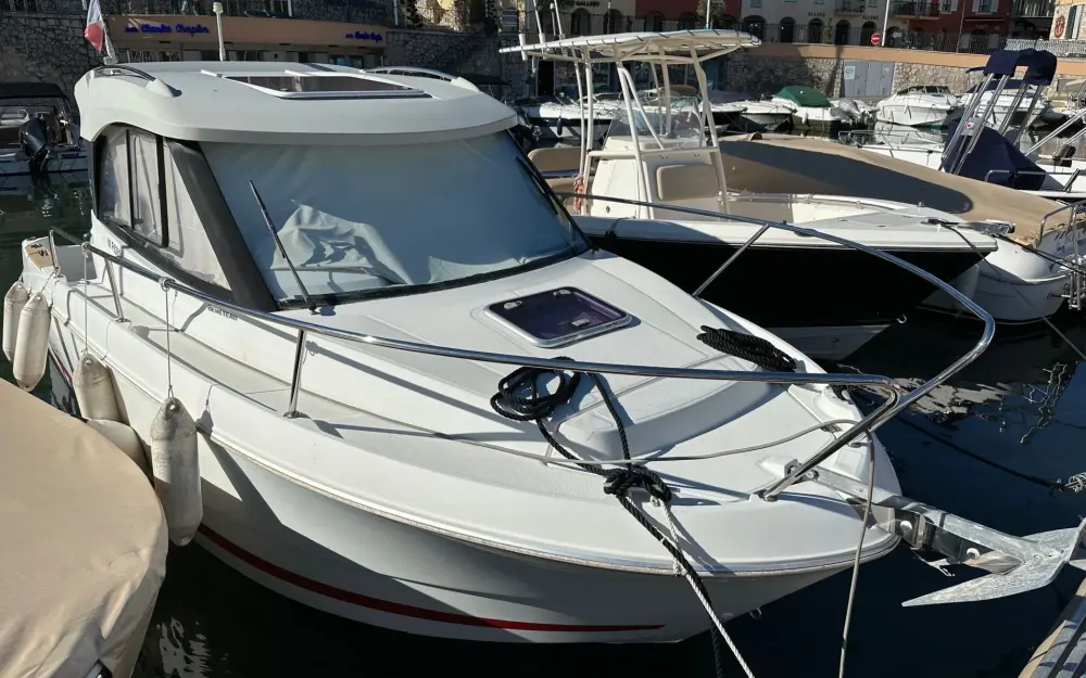 slider 13 Beneteau Antares 680
