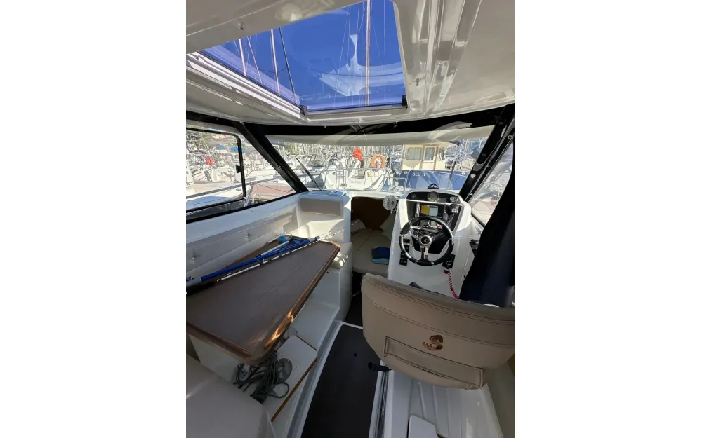 slider 1 Beneteau Antares 680