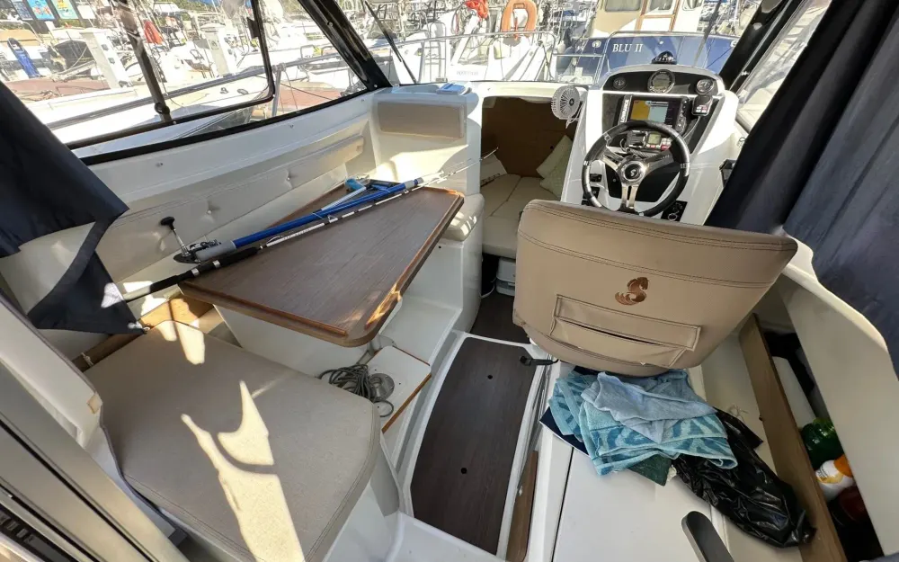 slider 2 Beneteau Antares 680