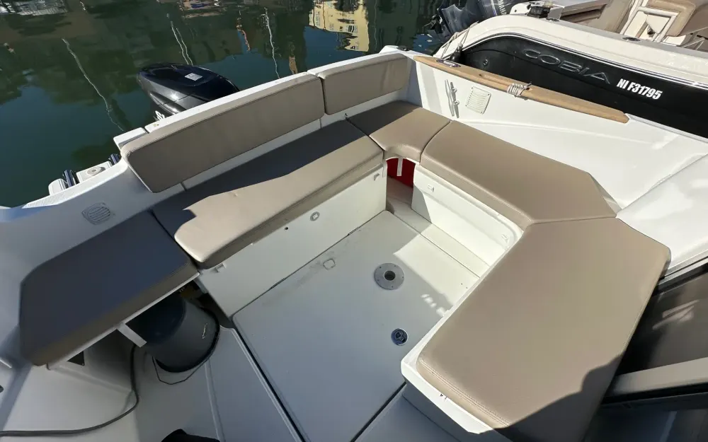 slider 3 Beneteau Antares 680