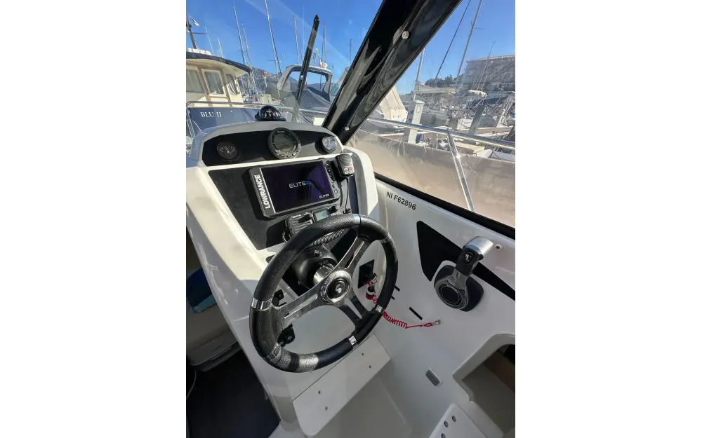 slider 8 Beneteau Antares 680