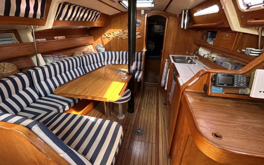 slider 1 Jeanneau Sun Charm 39