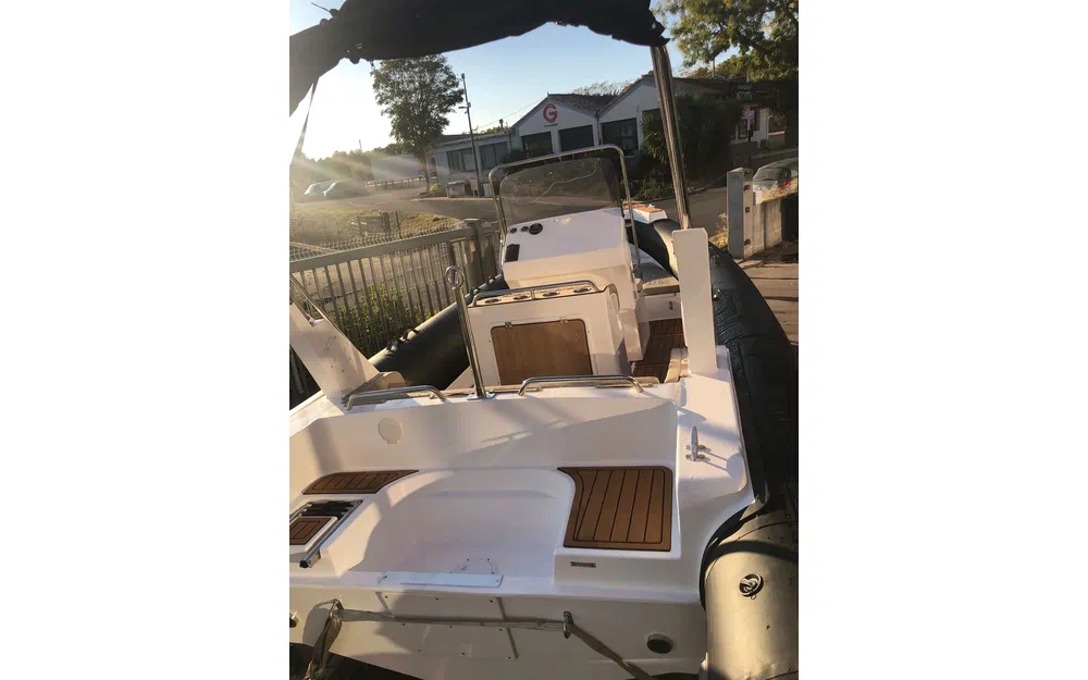 slider 3 Four Seas F 680