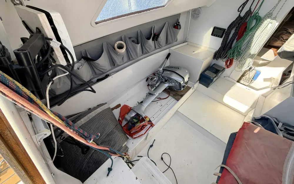 slider 15 Comar Yachts Comet 28