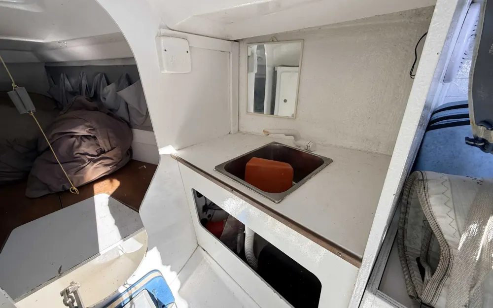 slider 16 Comar Yachts Comet 28