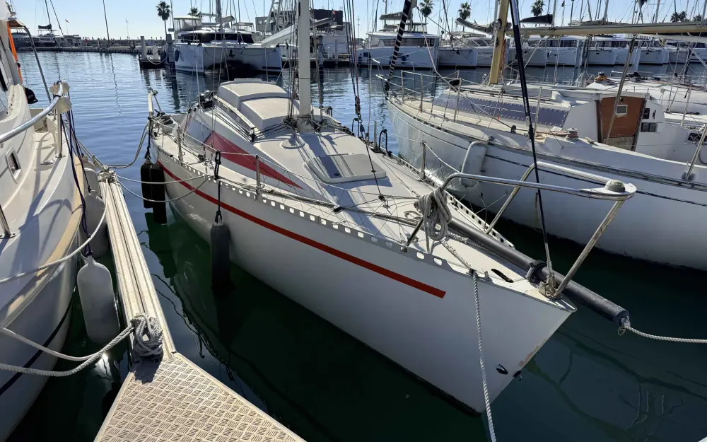 slider 2 Comar Yachts Comet 28