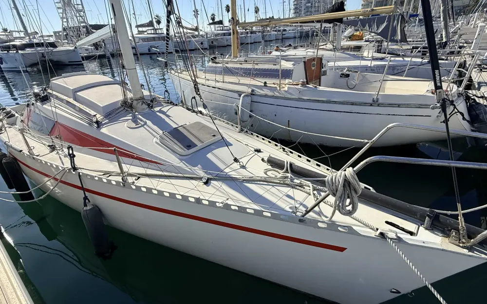 slider 5 Comar Yachts Comet 28