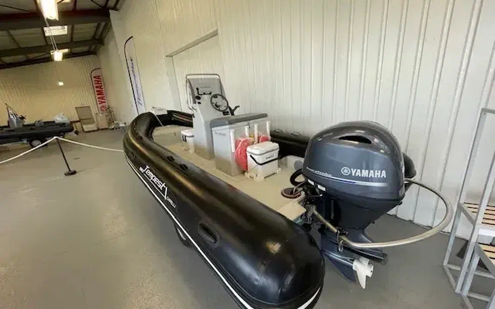 slider 2 Capelli Tempest 560