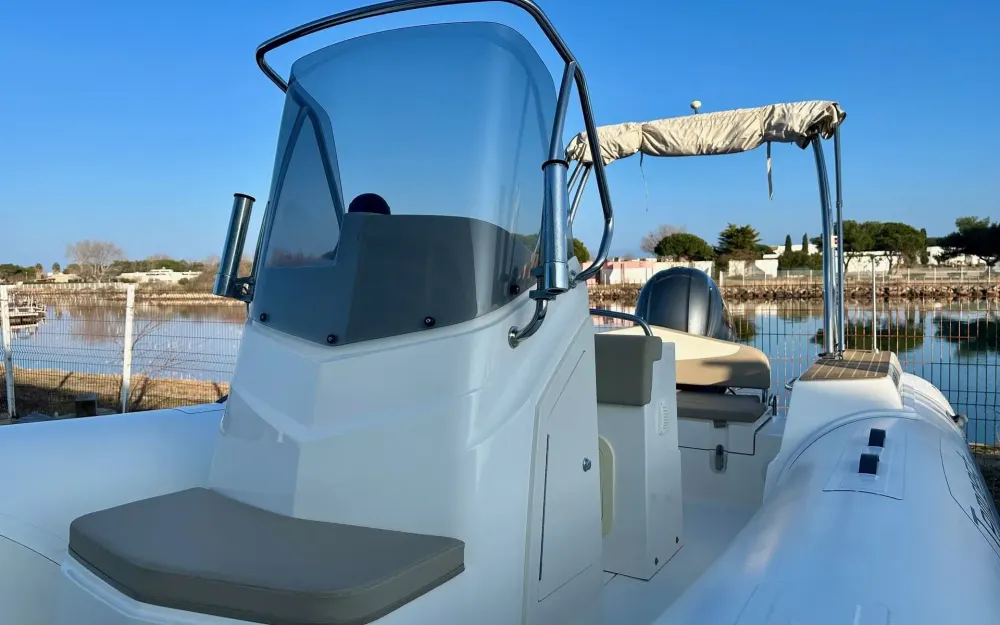 slider 6 Capelli Tempest 700