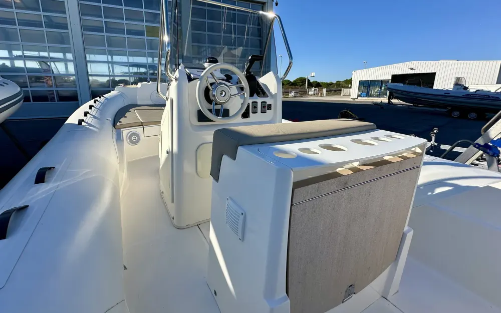 slider 2 Capelli Tempest 700