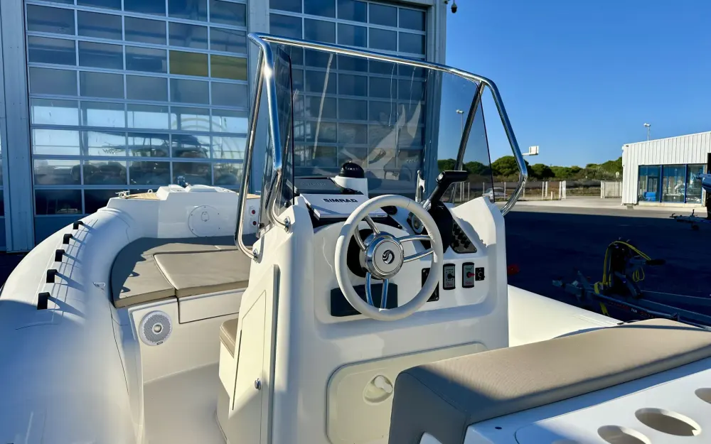 slider 8 Capelli Tempest 700