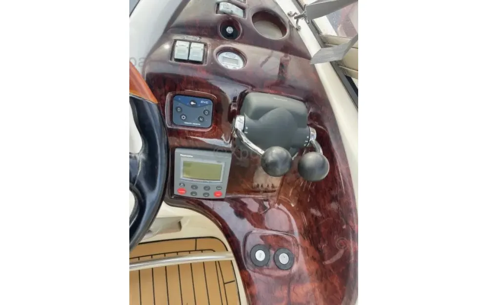 slider 6 Cranchi Mediterranee 50