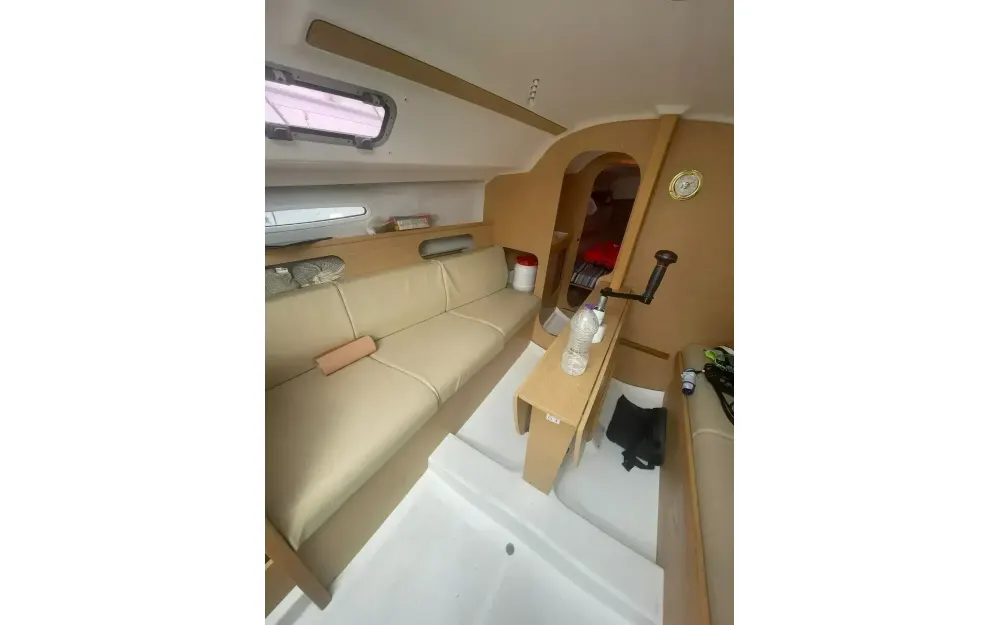 slider 6 Beneteau First 25.7