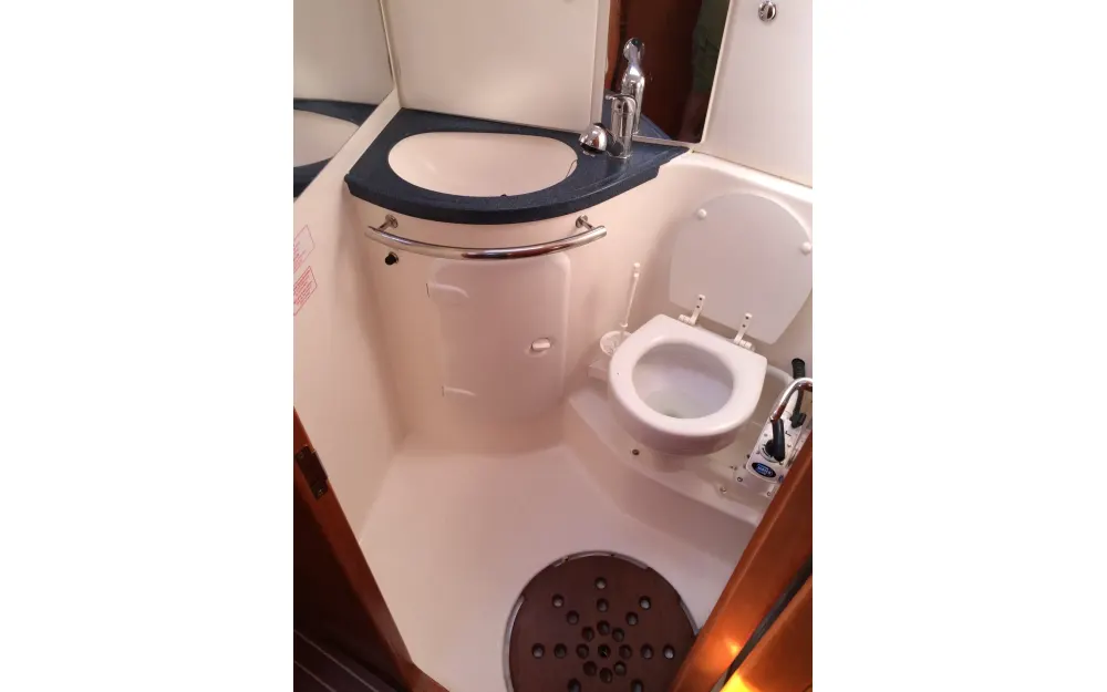 slider 7 Bavaria  37 Cruiser