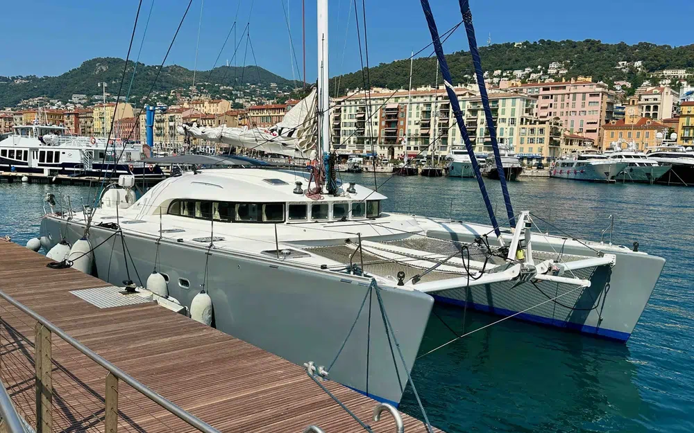 slider 0 Cnb LAGOON 570