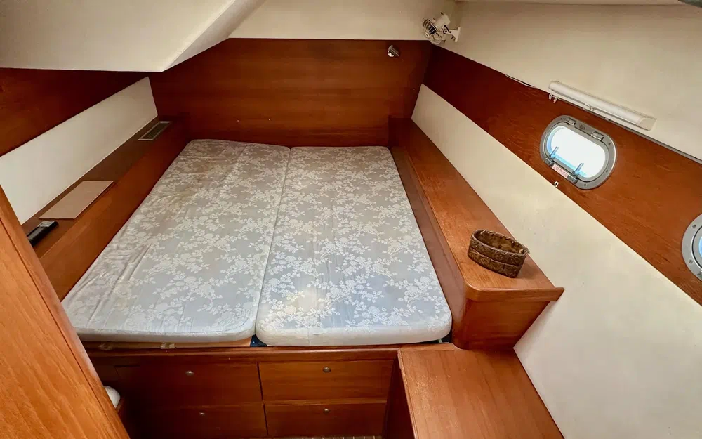 slider 9 Cnb LAGOON 570