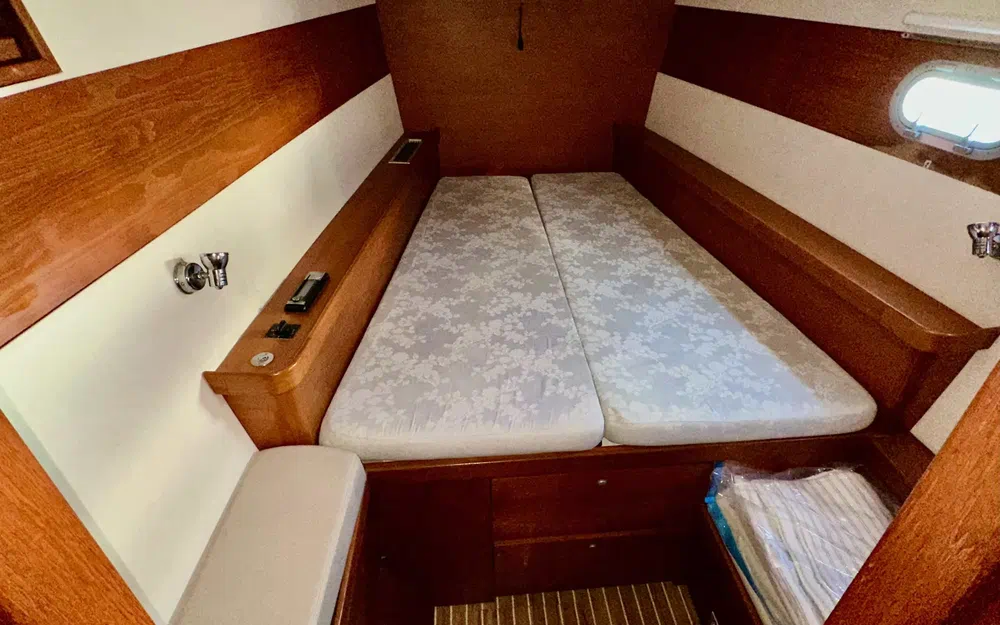 slider 18 Cnb LAGOON 570