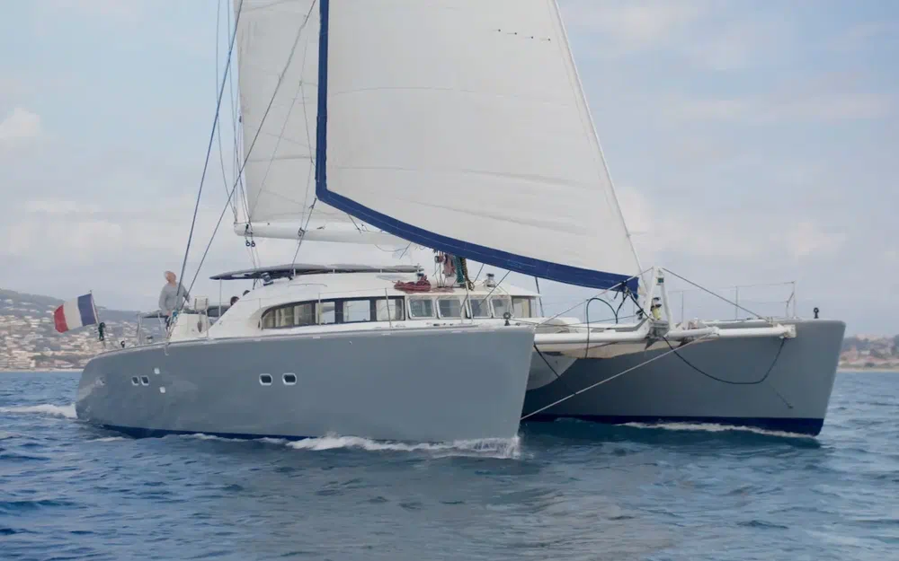 slider 1 Cnb LAGOON 570