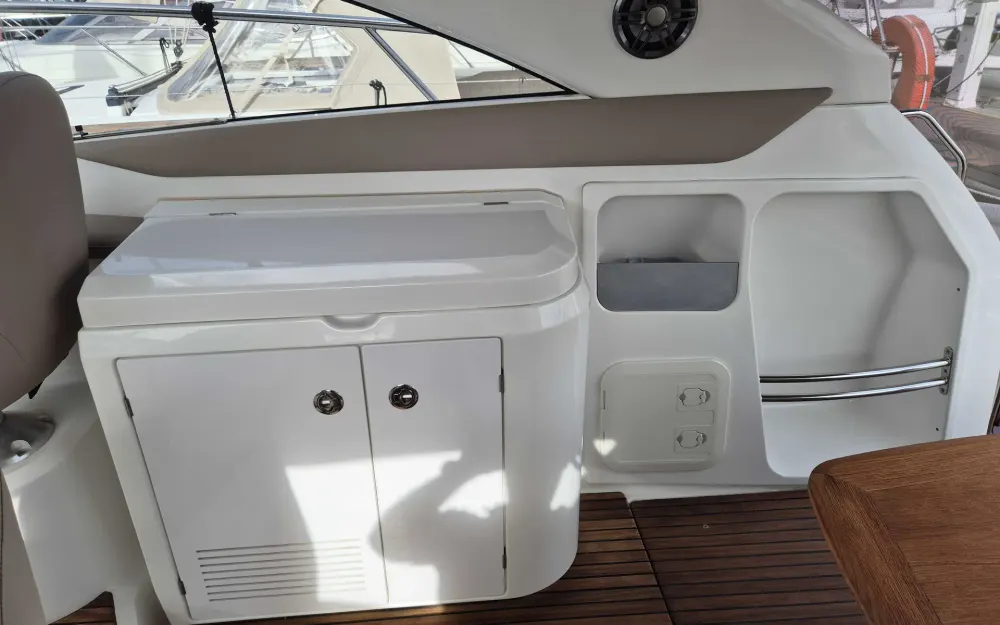 slider 14 Beneteau Monte Carlo 37