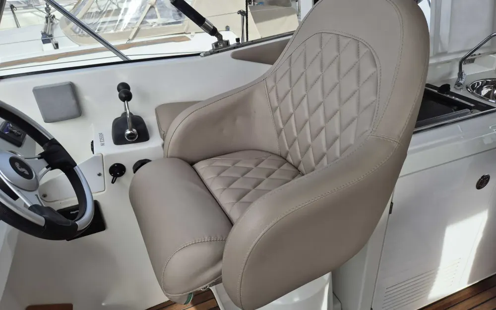 slider 16 Beneteau Monte Carlo 37