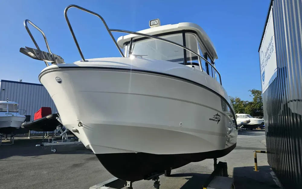 slider 1 Beneteau Barracuda 6