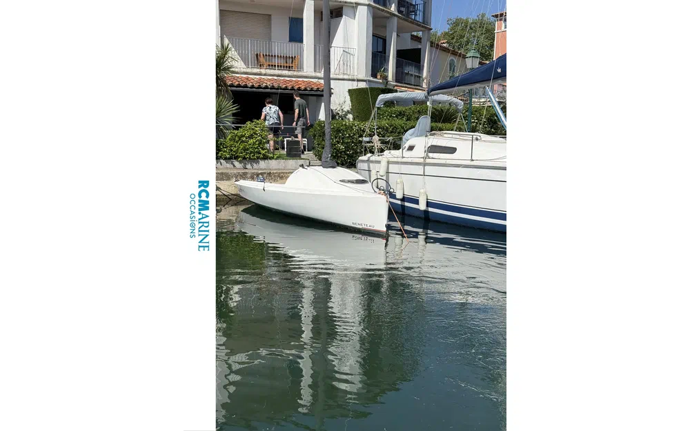 slider 3 Beneteau First 18 SE