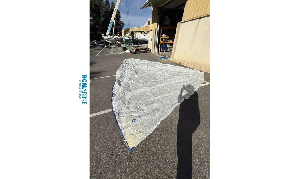 slider 7 Beneteau First 18 SE