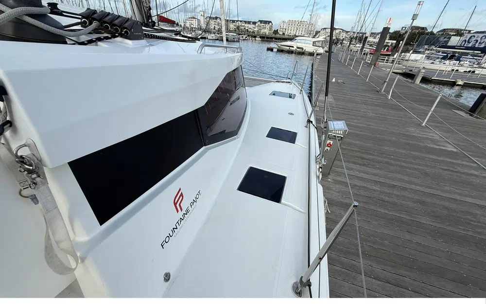 slider 7 Fountaine Pajot Isla 40